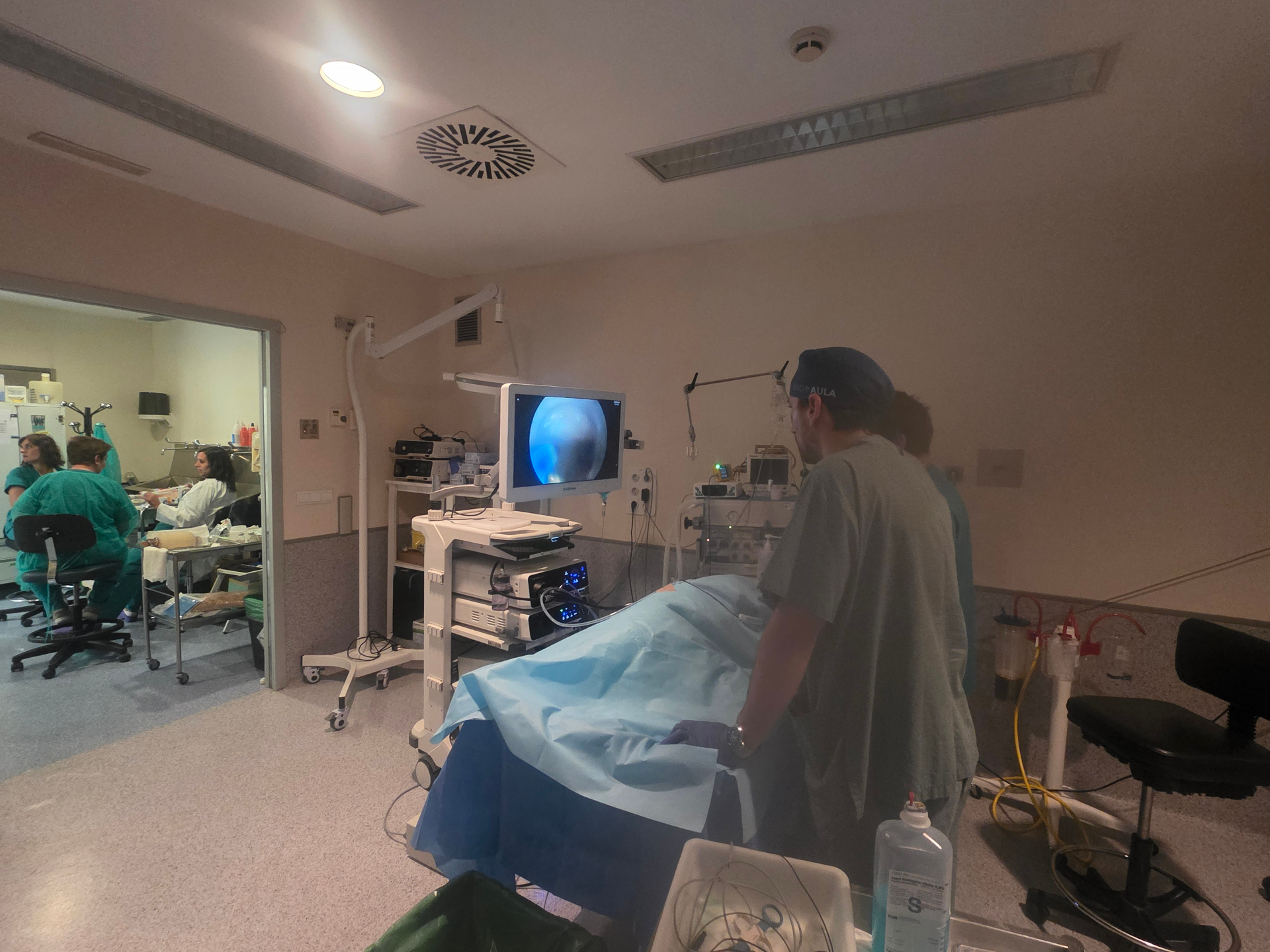 Sala de endoscopia del centro de investigación del Hospital 12 de Octubre durante el examen final del Máster